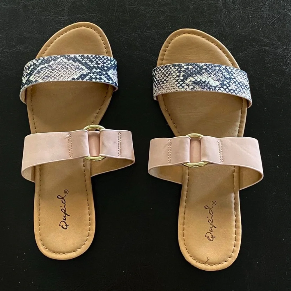 Sandals - Picture 3 of 3